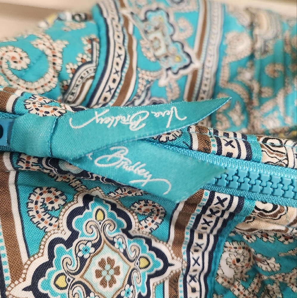 Vera Bradley Blue and Cream Travel Bag Weekend Bag Floral Bag Tote Bag - Picture 5 of 6